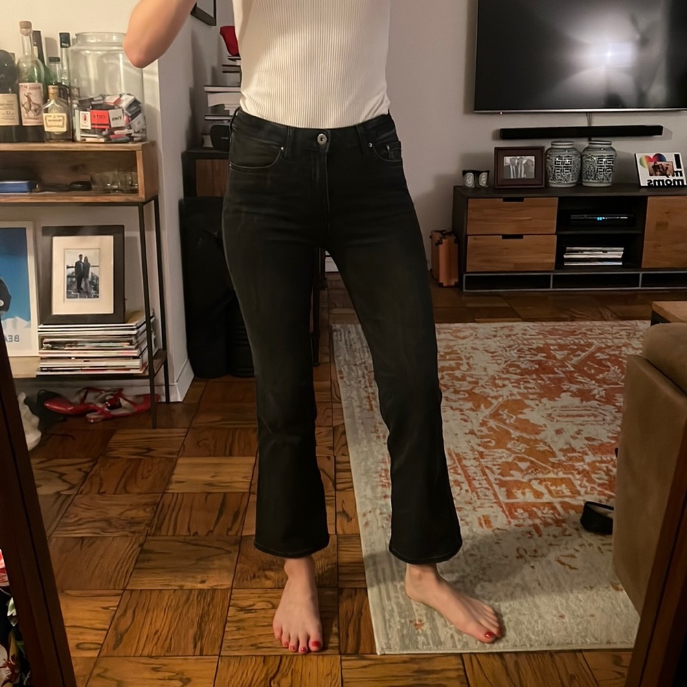 Black kick-flare mid-rise H&M jeans size 4